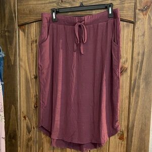 Zenana Outfitters Mauve High Low Skirt NWOT